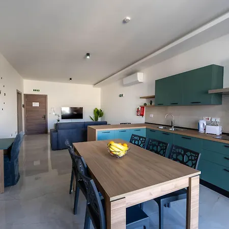 Swieqi Luxury New 2bdr - Fl6 דירה