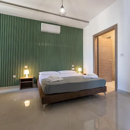 Swieqi Luxury New 2bdr - Fl6 דירה